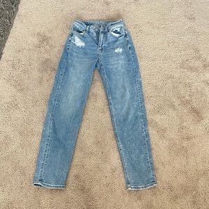 American eagle,Medium wash stretch mom jeans